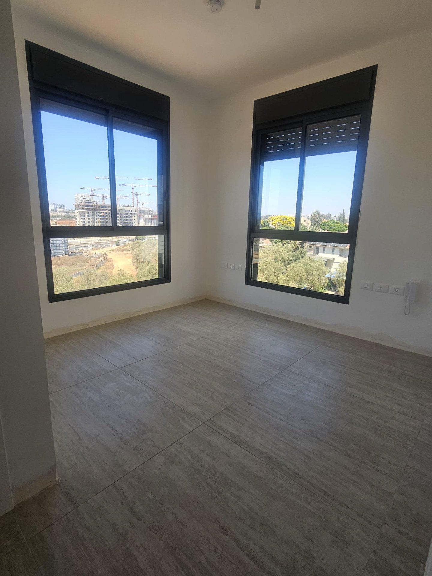 דירה · 5 חדרים · נווה איילון · תמונה 4